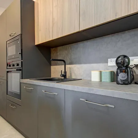 Appartement Seaside St'julians With Private Balconies By 360 Estates