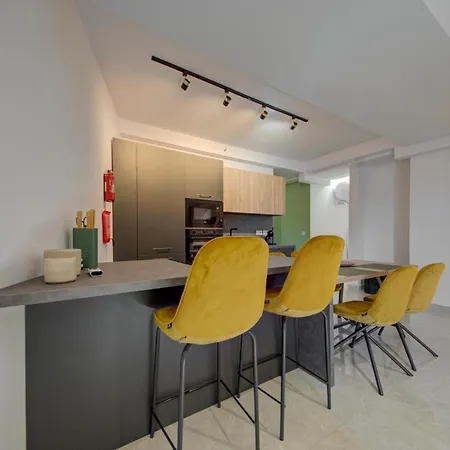 Seaside St'julians With Private Balconies By 360 Estates Appartement