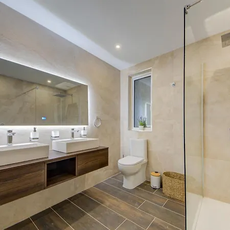 Seaside St'julians With Private Balconies By 360 Estates *