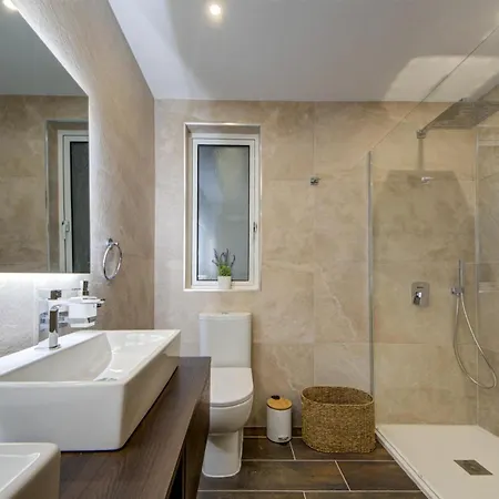 Seaside St'julians With Private Balconies By 360 Estates Appartement *