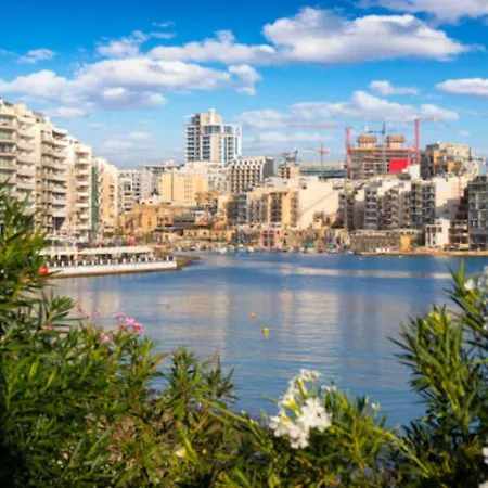 Seaside St'julians With Private Balconies By 360 Estates Apartman
