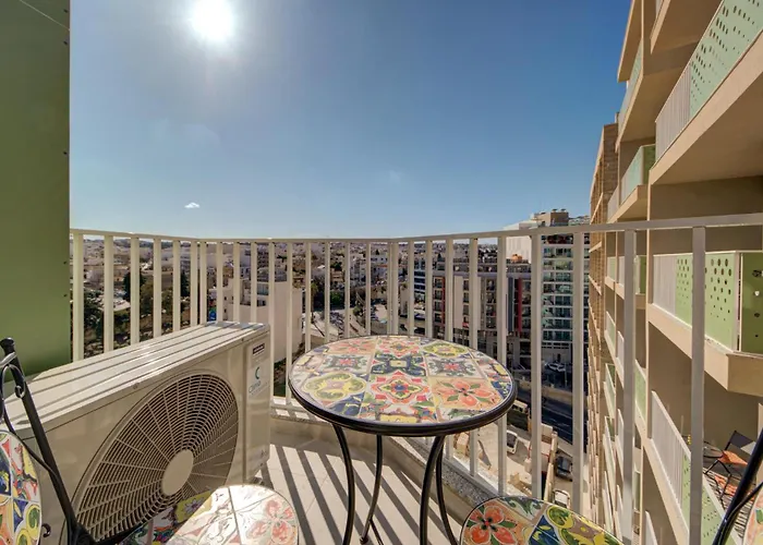 Seaside St'julians With Private Balconies By 360 Estates דירה *